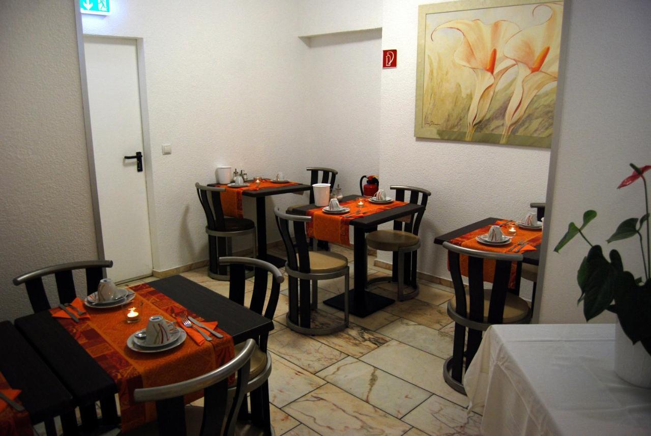 Hotel Rheinischer Hof 에어크라트 외부 사진
