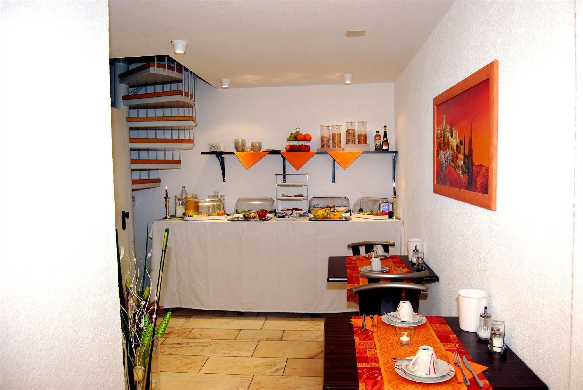 Hotel Rheinischer Hof 에어크라트 외부 사진